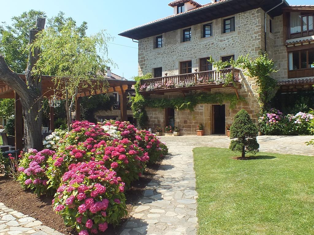 Hosteria El Pomar Novales Exterior foto