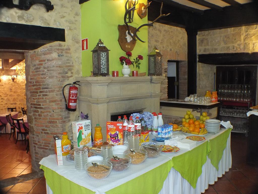 Hosteria El Pomar Novales Exterior foto