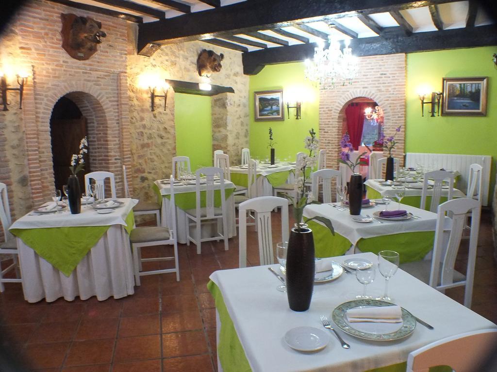 Hosteria El Pomar Novales Exterior foto