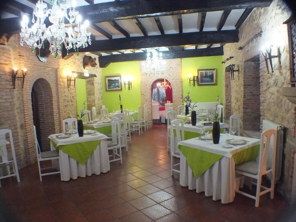 Hosteria El Pomar Novales Exterior foto